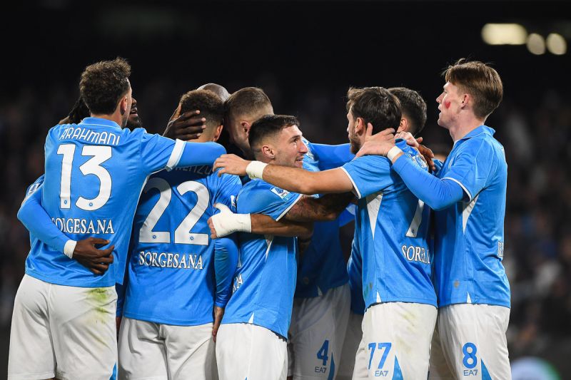 Napoli Kembali Kuasai Puncak Klasemen Liga Italia Usai Tundukkan Genoa 2-1 1 1000006147