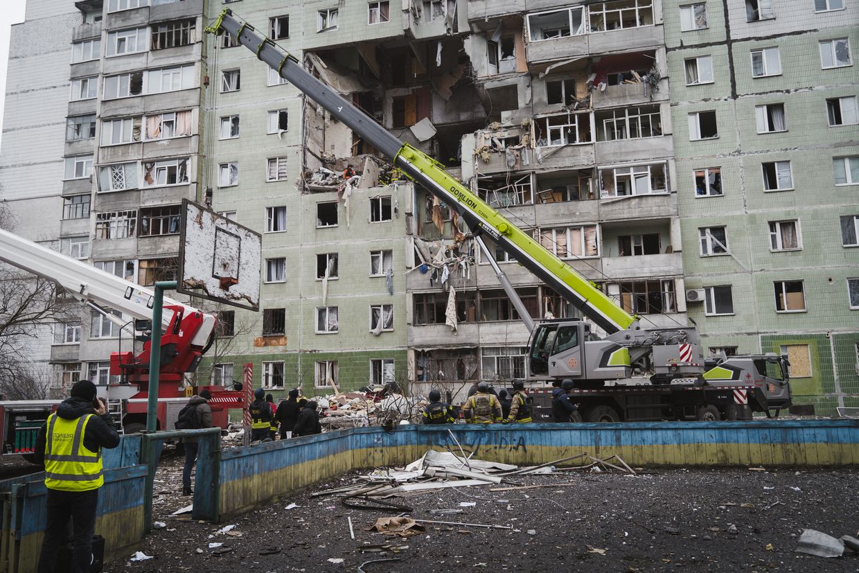 Ukraina Porak-Poranda: Zelensky Kecam Serangan Rusia saat Jumat Agung, Ibu Kota Kyiv Jadi Sasaran
