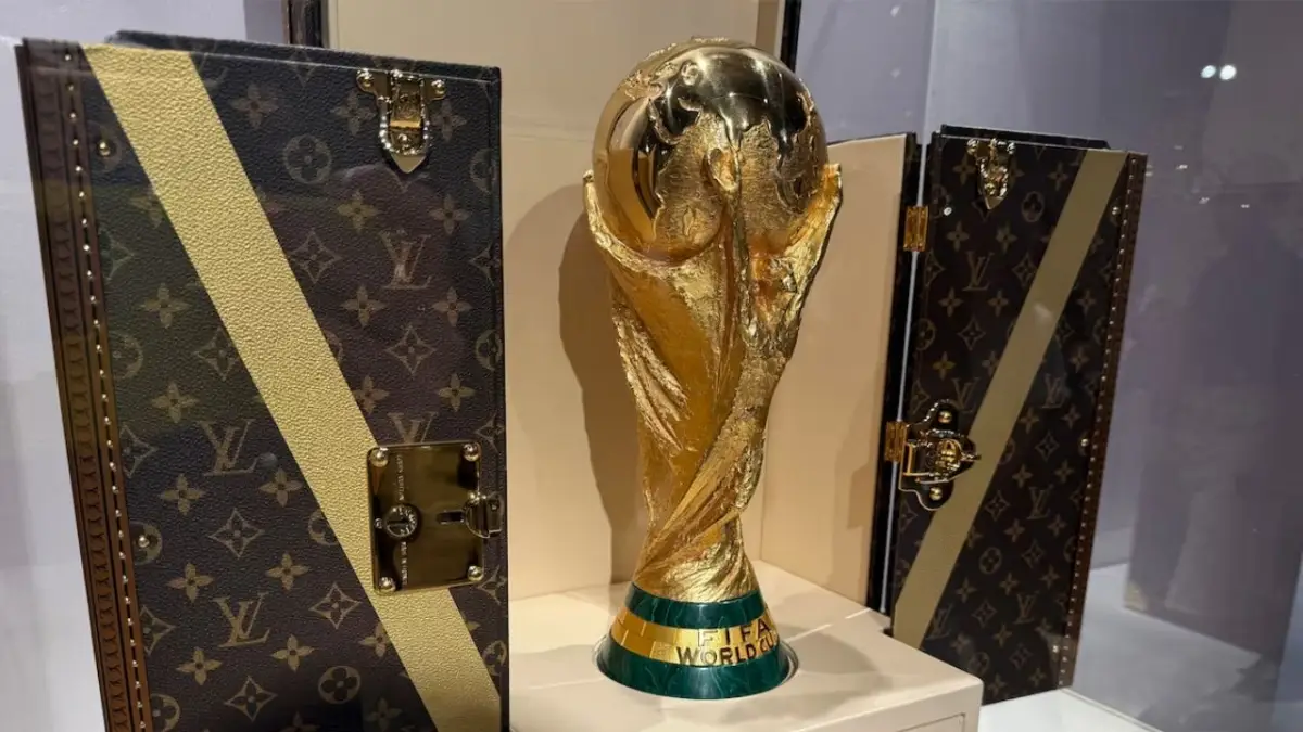 Trofi Piala Dunia 2026 Ternyata Dikawal Koper Berlapis Emas Louis Vuitton 1 image 12