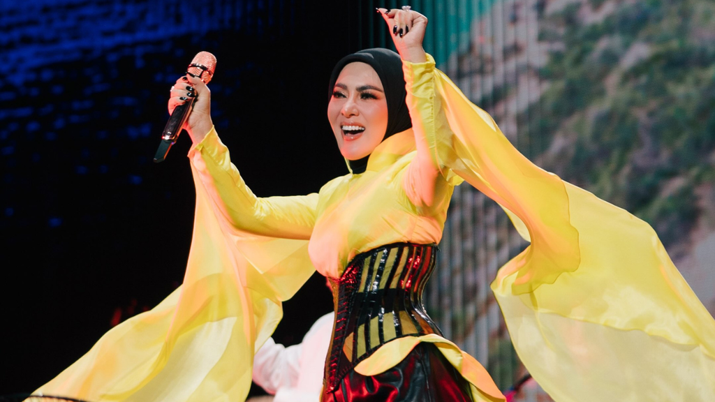Akhirnya Syahrini Konser Lagi, Tiket Dijual Bertahap Mulai Rp500 Ribu 3 Akhirnya Syahrini Konser Lagi, Tiket Dijual Bertahap Mulai Rp500 Ribu